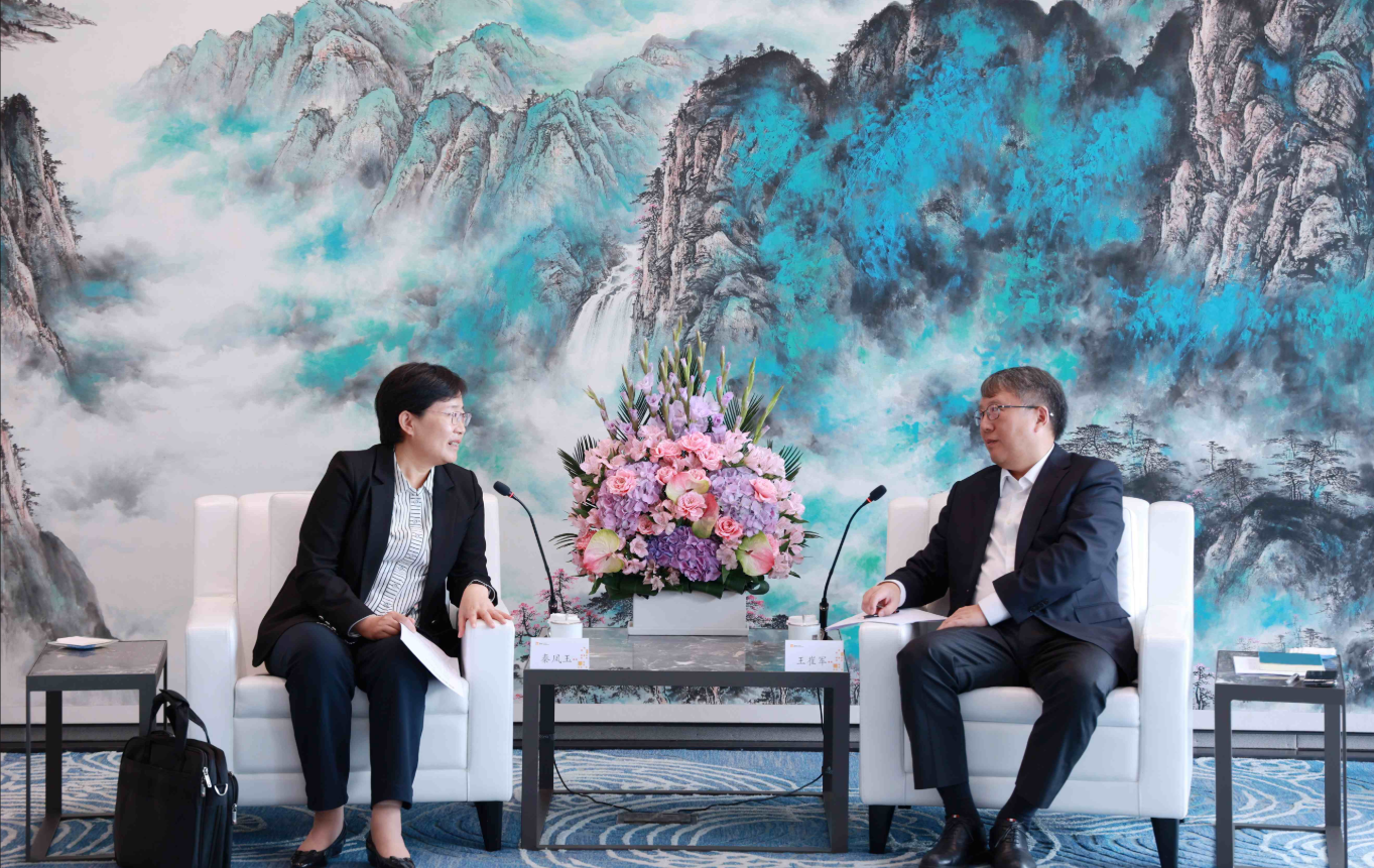 新盛娱乐公司总经理会见亳州市市长秦凤玉